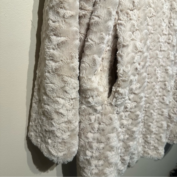 Dennis by Dennis Basso Faux Fur Rosette Coat - Picture 7 of 12